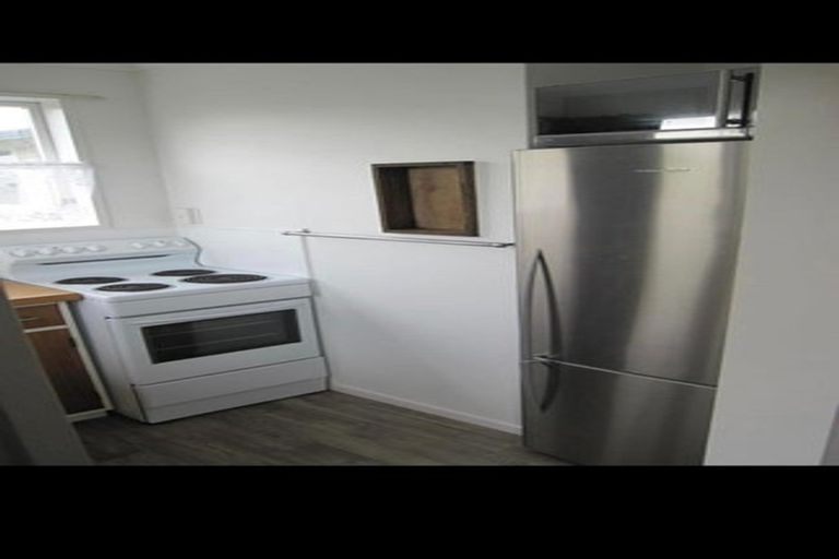 Photo of property in 11 Laburnum Grove, Maungaraki, Lower Hutt, 5010