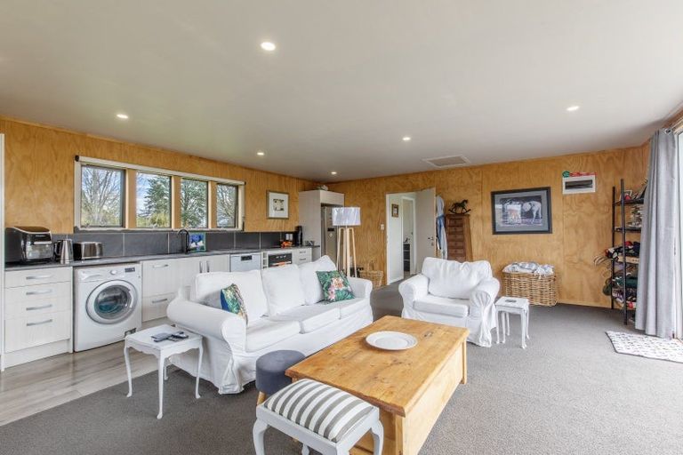 Photo of property in 9 Tamumu Church Road, Otane, Waipawa, 4271