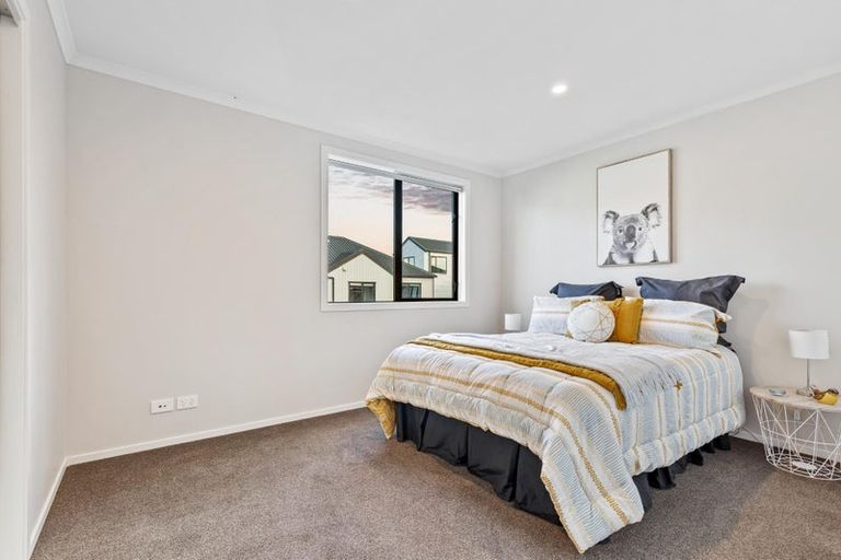 Photo of property in 12 Uku Lane, Hobsonville, Auckland, 0616