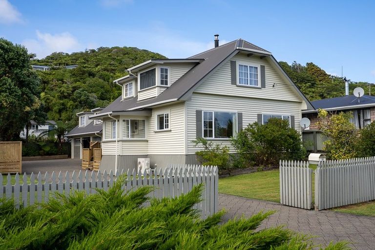 Photo of property in 53 Main South Road, Karoro, Greymouth, 7805
