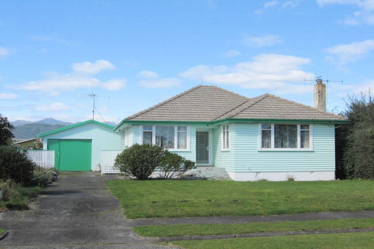 Photo of property in 10 Bowen Street, Levin, 5510