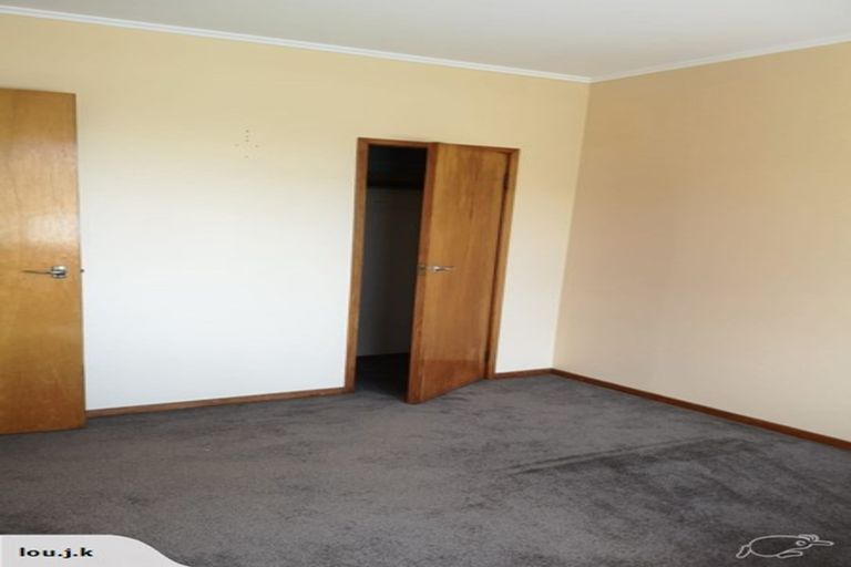Photo of property in 15 Harmel Road, Glendene, Auckland, 0602
