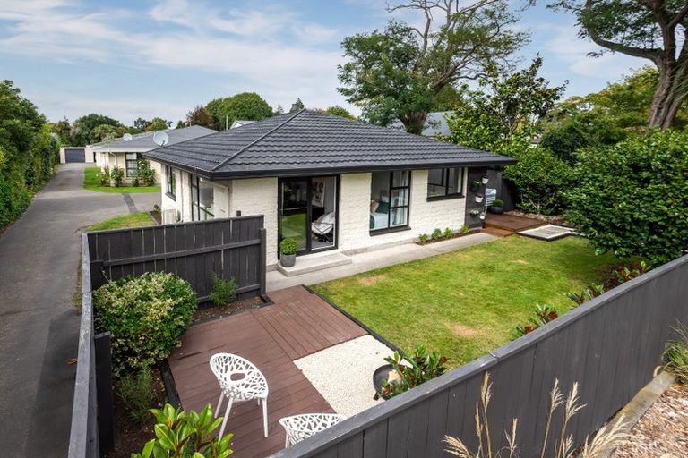 Photo of property in 1/48 Jeffreys Road, Fendalton, Christchurch, 8052