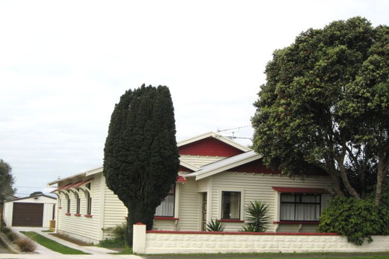 Photo of property in 13 French Street, Moturoa, New Plymouth, 4310