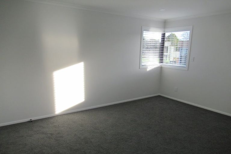 Photo of property in 38 Mawai Hakona Drive, Wallaceville, Upper Hutt, 5018