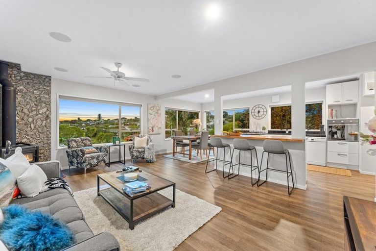 Photo of property in 94 Glencoe Road, Browns Bay, Auckland, 0630