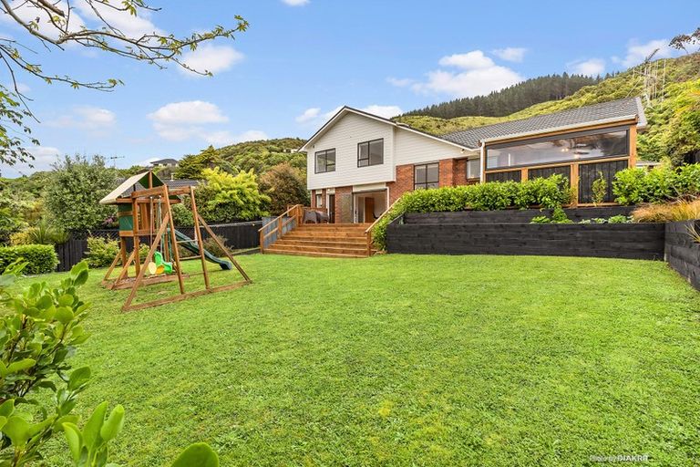 Photo of property in 41 Peterhouse Street, Tawa, Wellington, 5028