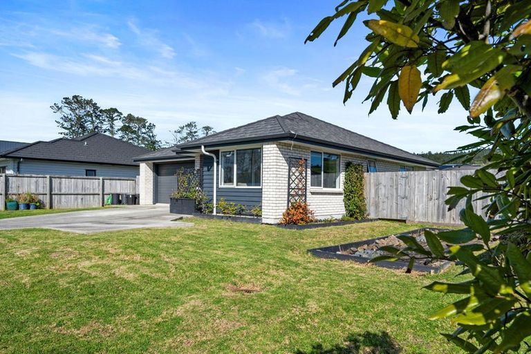 Photo of property in 169 Rautawhiri Road, Helensville, 0800