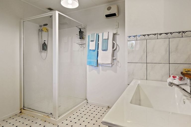 Photo of property in 134 Miromiro Road, Normandale, Lower Hutt, 5010