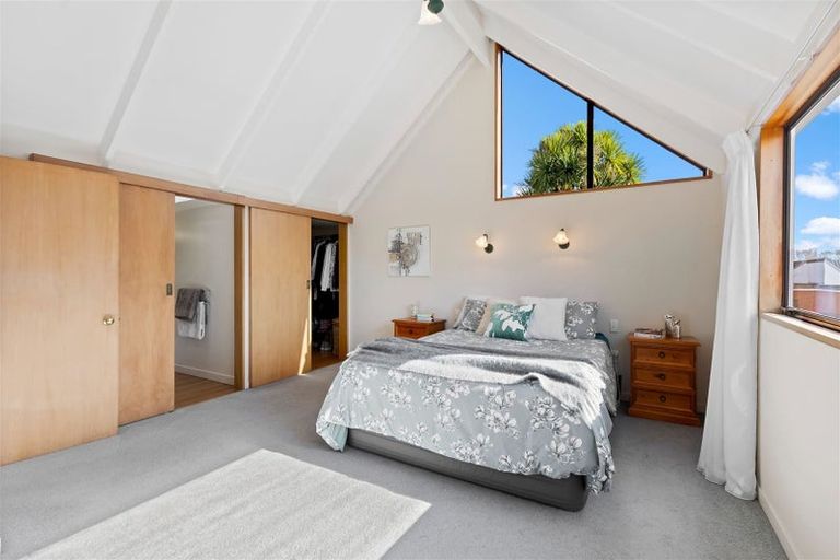 Photo of property in 4 Godfrey Place, Ilam, Christchurch, 8041