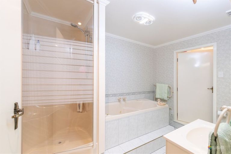 Photo of property in 15 Maple Grove, Maungaraki, Lower Hutt, 5010