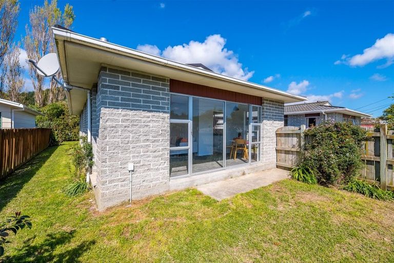 Photo of property in 22a Buckley Grove, Paraparaumu, 5032