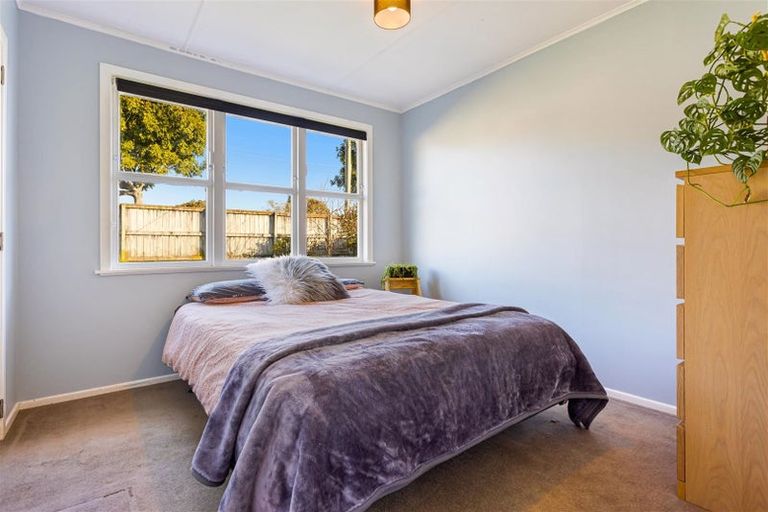 Photo of property in 123 Waimumu Road, Massey, Auckland, 0614