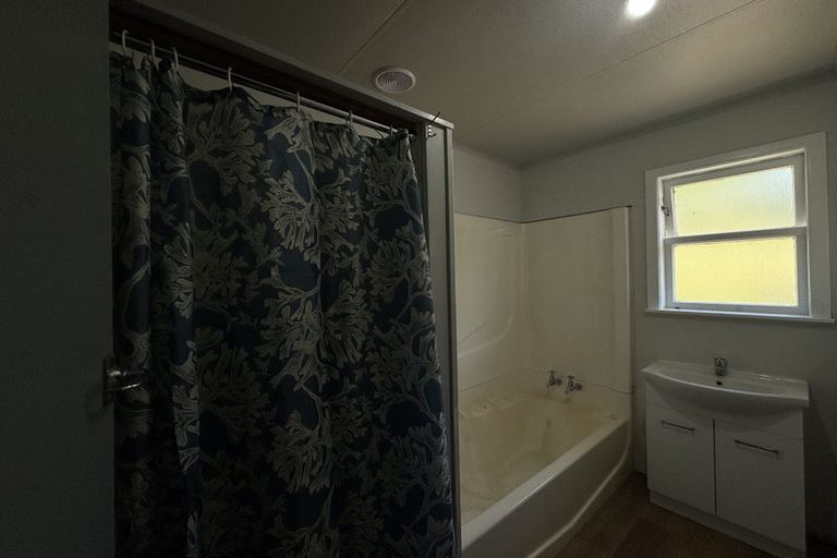 Photo of property in 28 Gibson Road, Dinsdale, Hamilton, 3204