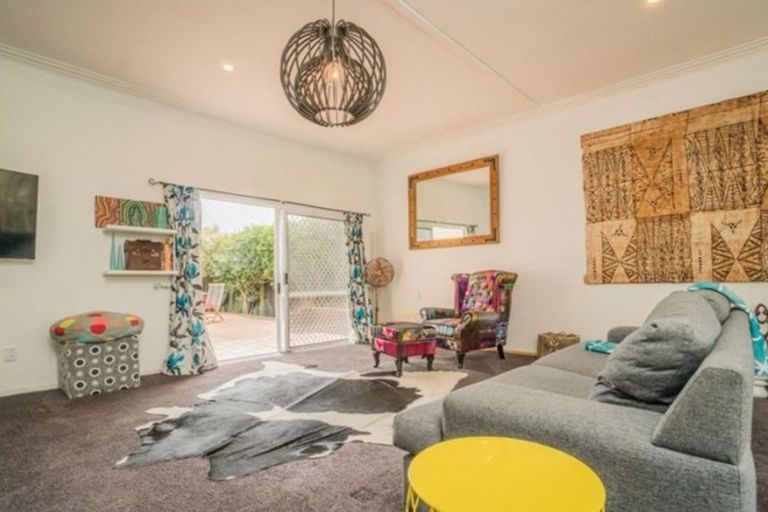 Photo of property in 10 Calvert Avenue, Mangere East, Auckland, 2024