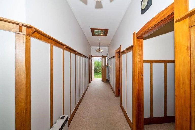 Photo of property in 17 Clifford Street, Hawera, 4610