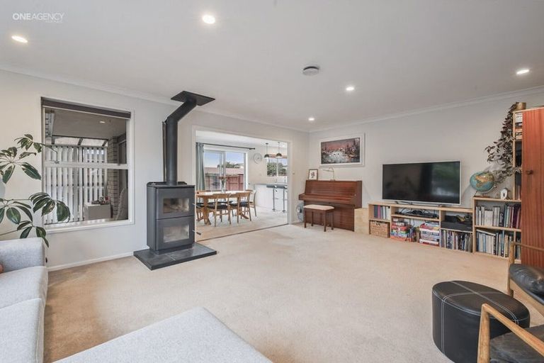 Photo of property in 15 Chilton Drive, Mairehau, Christchurch, 8052