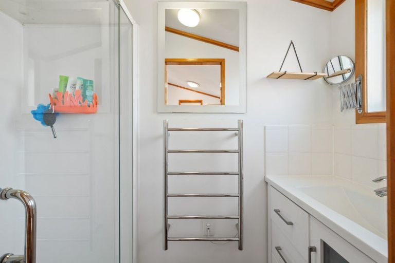 Photo of property in 40 Youngs Road, Papakura, 2110