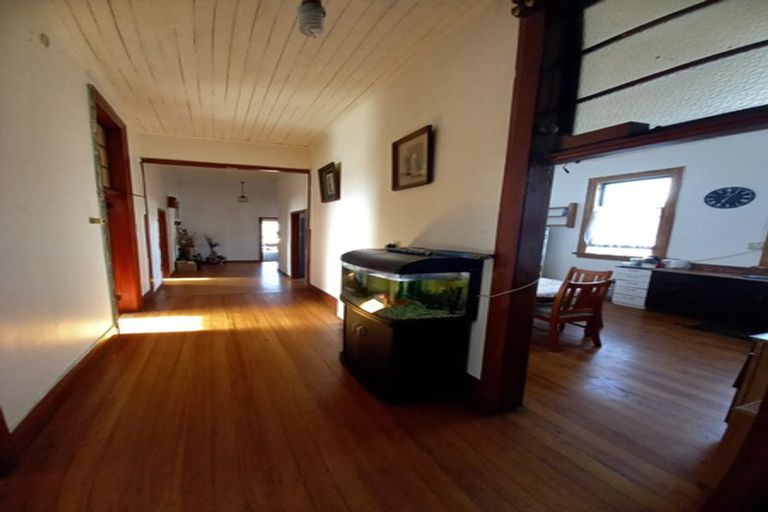 Photo of property in 14 Bridge Street, Tuatapere, 9620