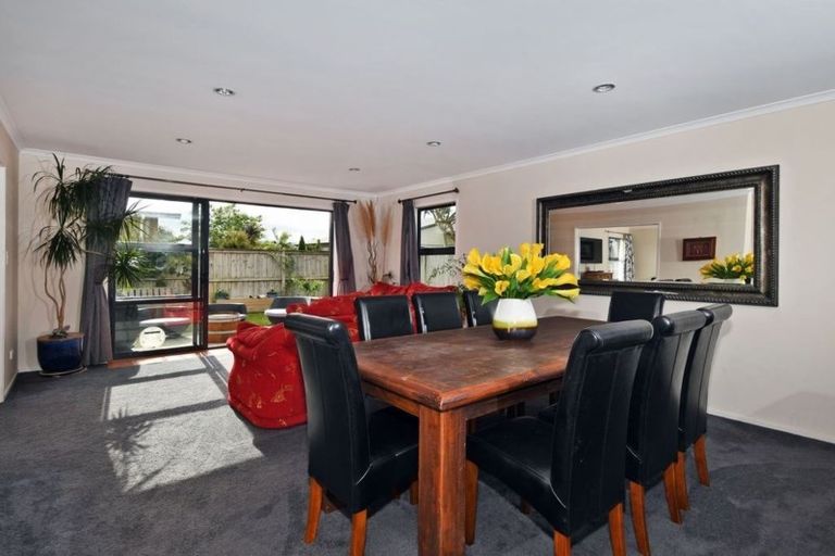 Photo of property in 67 Pyle Road West, One Tree Point, 0118