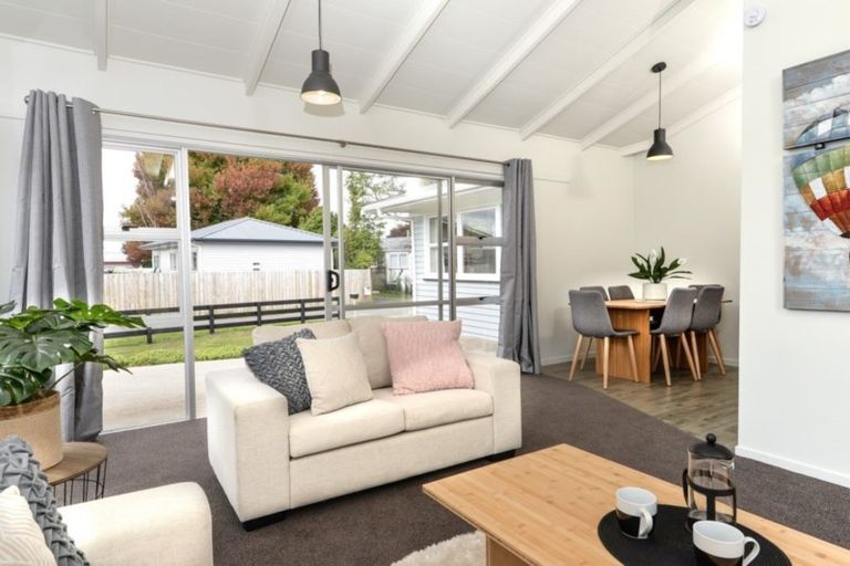 Photo of property in 11 Marion Place, Deanwell, Hamilton, 3206