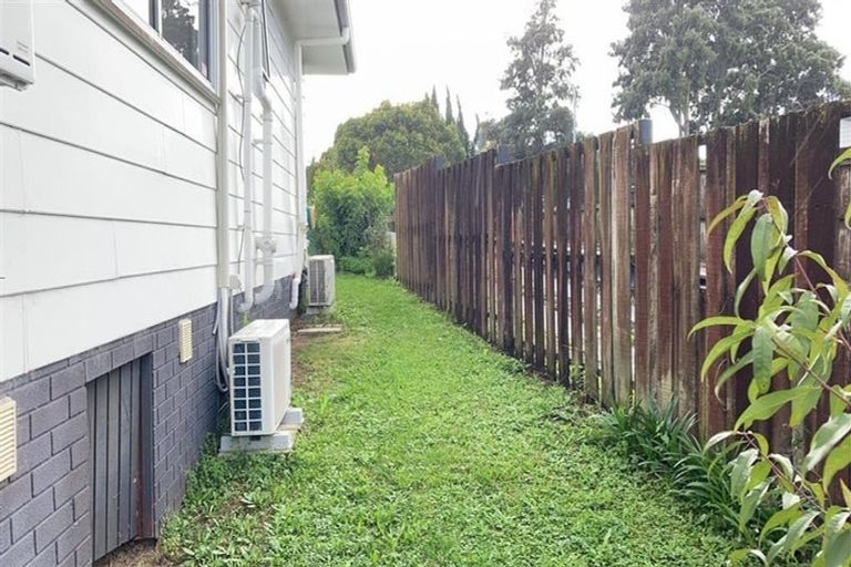 Photo of property in 99 Archmillen Avenue, Pakuranga Heights, Auckland, 2010