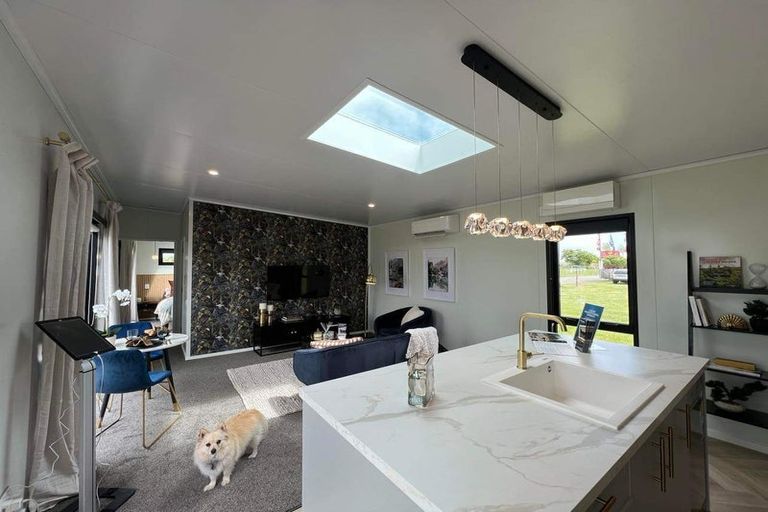 Photo of property in 668 Avonside Drive, Avonside, Christchurch, 8061