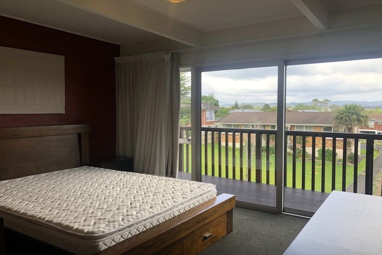 Photo of property in 59 Mcfadzean Drive, Blockhouse Bay, Auckland, 0600
