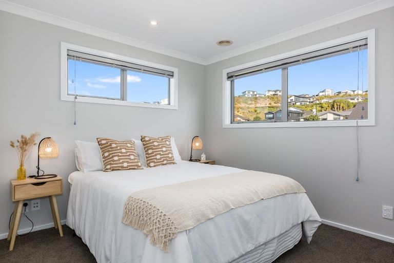 Photo of property in 10 Margaret Shields Avenue, Aotea, Porirua, 5024