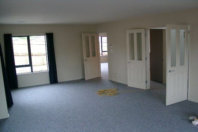 Photo of property in 9 Routeburn Avenue, Aotea, Porirua, 5024