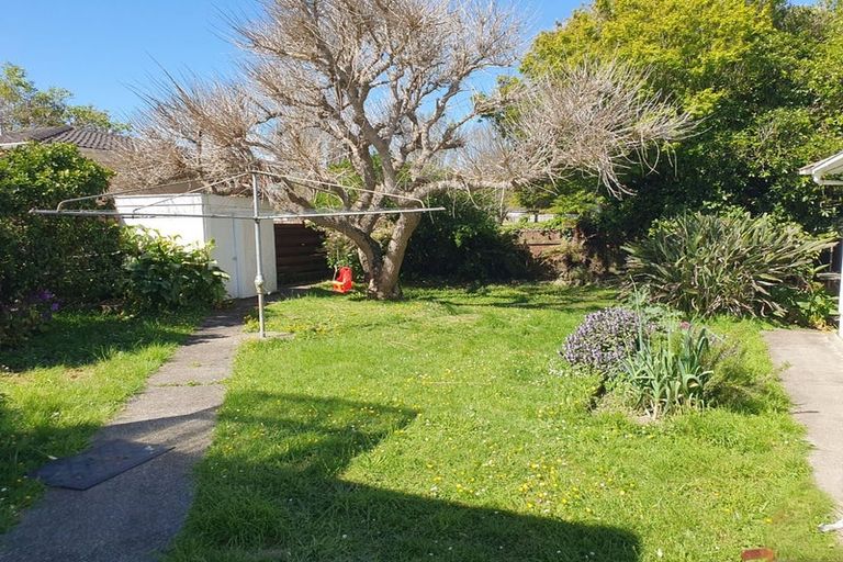 Photo of property in 96 Reynolds Street, Taita, Lower Hutt, 5011