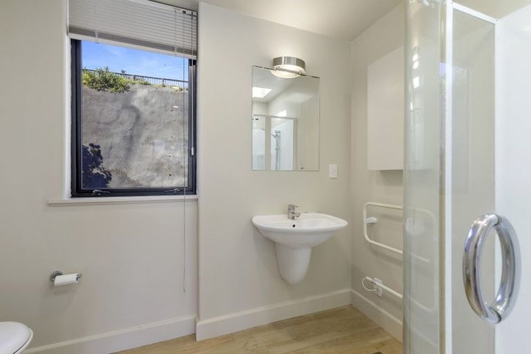 Photo of property in Shelley Bay Terraces, 23/61 Maupuia Road, Maupuia, Wellington, 6022