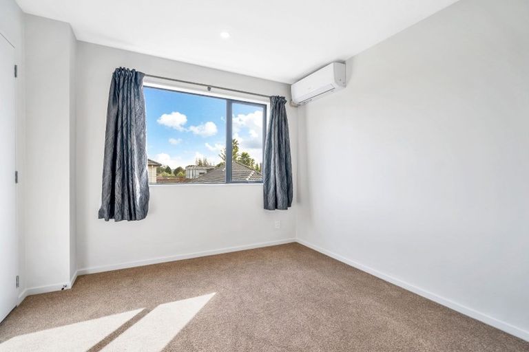 Photo of property in 8/54 Swanson Road, Henderson, Auckland, 0610