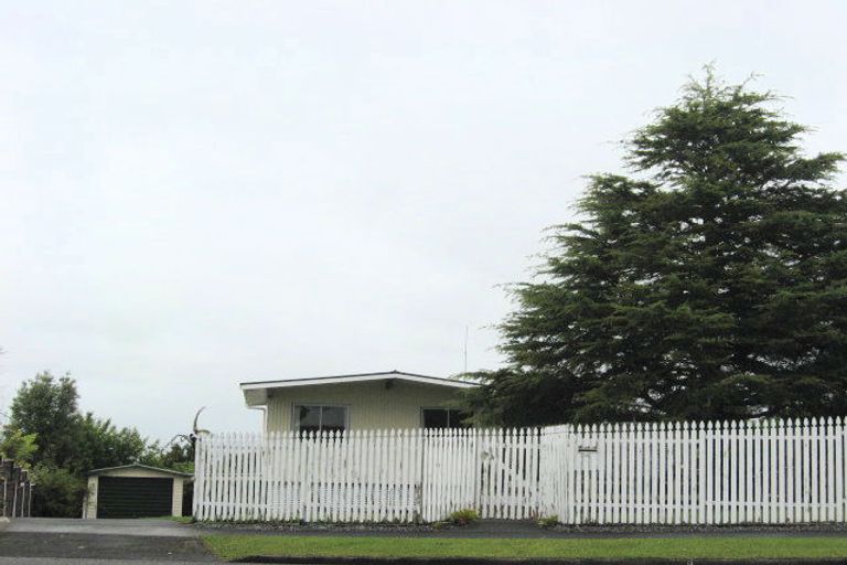 Photo of property in 16 Edge Street, Onerahi, Whangarei, 0110
