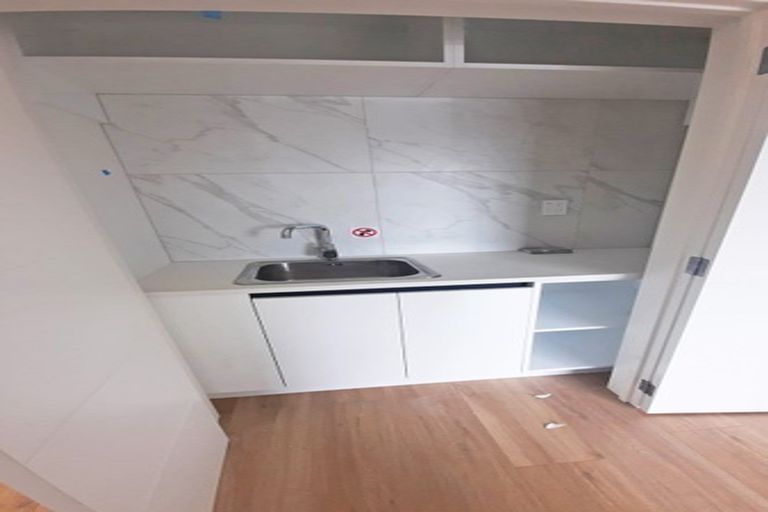 Photo of property in 1 Skua Road, Hobsonville, Auckland, 0616