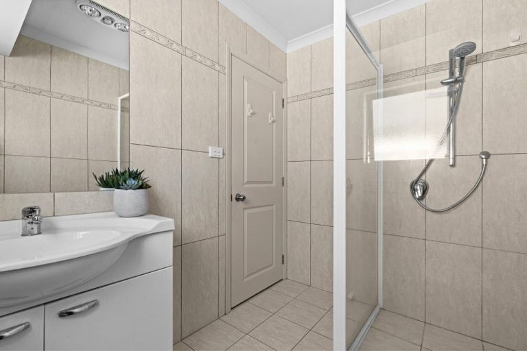 Photo of property in 21 Pinotage Drive, Greenmeadows, Napier, 4112