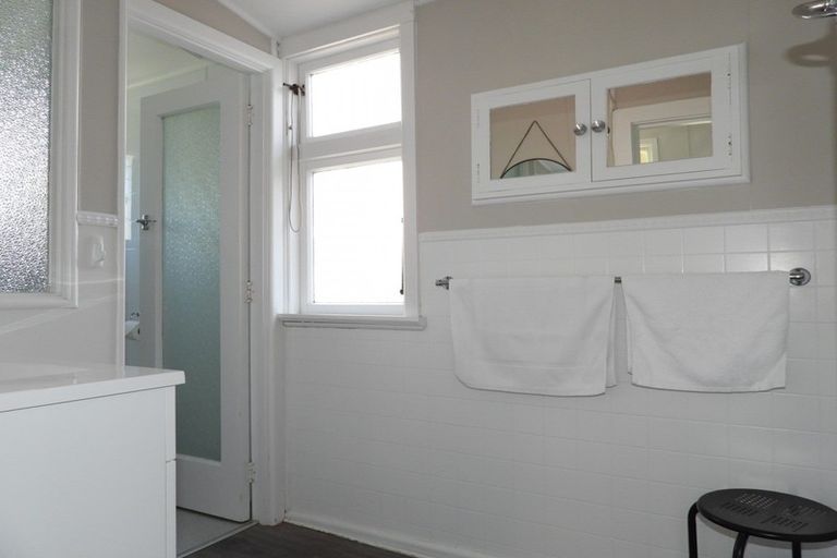 Photo of property in 49 Test Street, South Hill, Oamaru, 9400