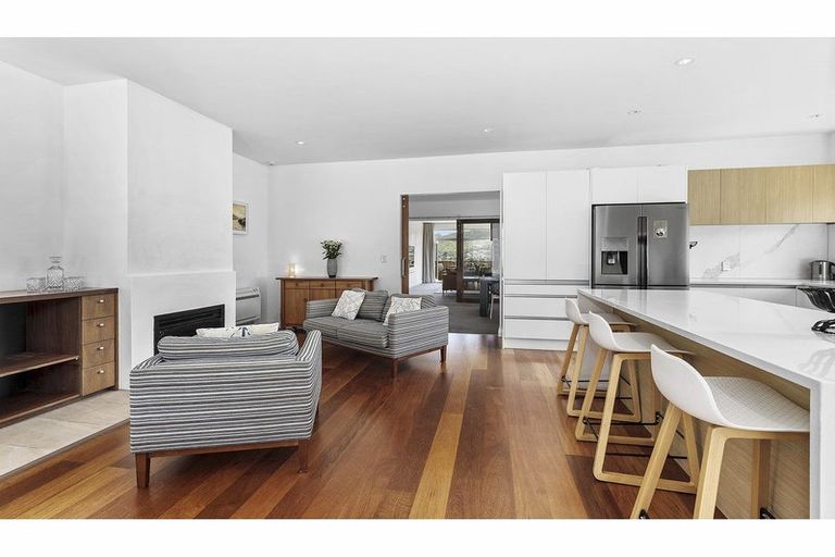 Photo of property in 26 Waru Street, Khandallah, Wellington, 6035