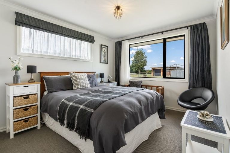 Photo of property in 65 Racecourse Road, Winton, 9782