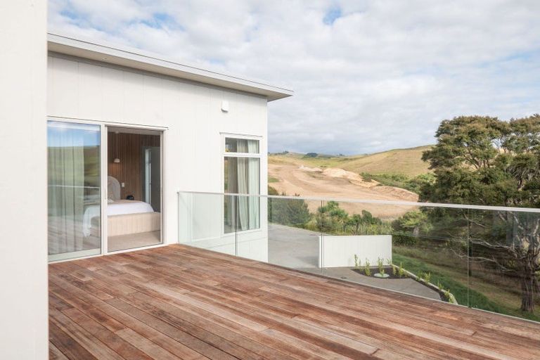 Photo of property in 98 Omahina Street, Raglan, 3225