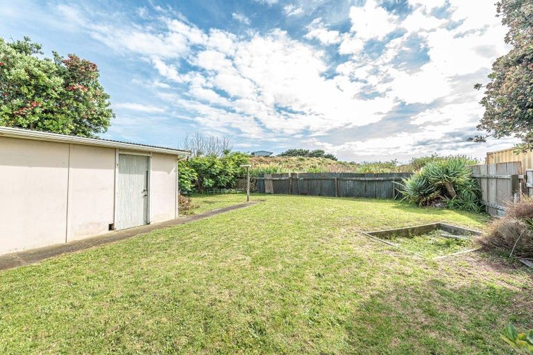 Photo of property in 128 Karaka Street, Castlecliff, Whanganui, 4501