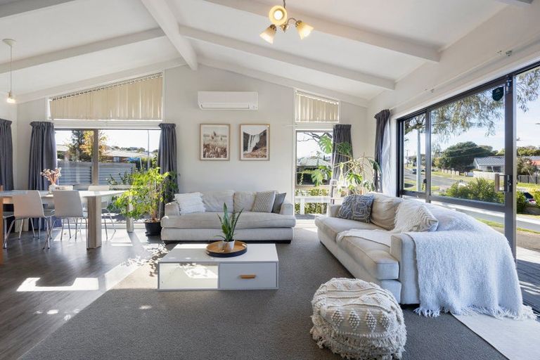 Photo of property in 205 Newcastle Road, Grandview Heights, Hamilton, 3200