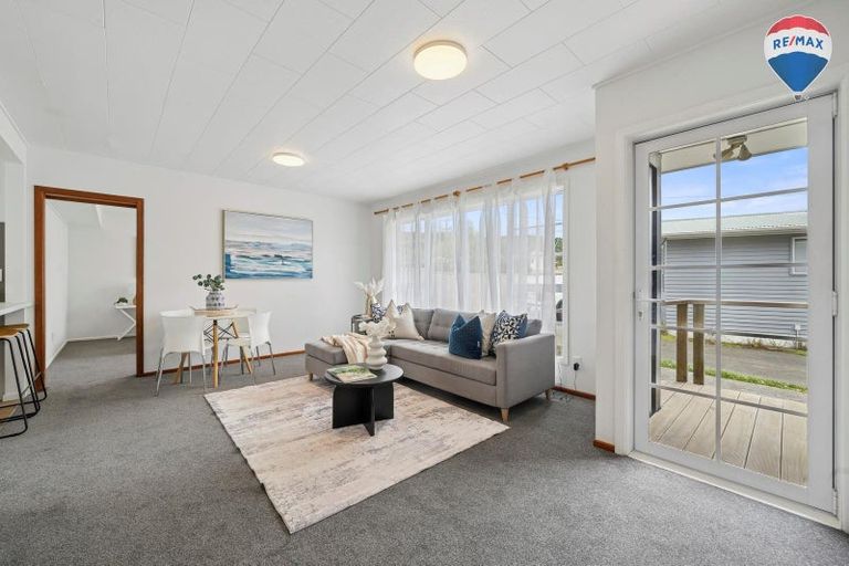 Photo of property in 87a Main Road, Wainuiomata, Lower Hutt, 5014