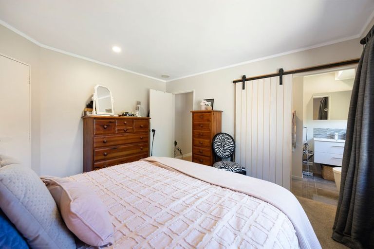 Photo of property in 28 Bouverie Crescent, Flagstaff, Hamilton, 3210
