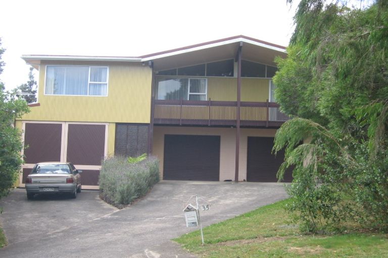 Photo of property in 35 Morriggia Place, Bayview, Auckland, 0629