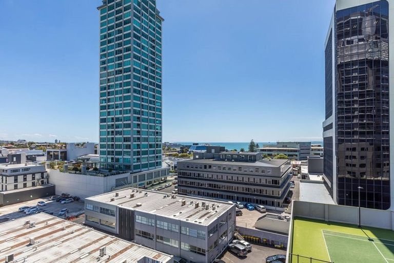 Photo of property in Scotia Tower Apartments, 8a/8 Scotia Place, Auckland Central, Auckland, 1010