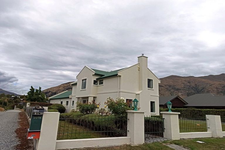 Photo of property in 199 Stone Street, Wanaka, 9305