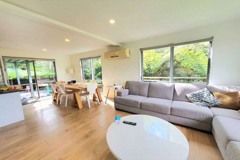 Photo of property in 47b Noeleen Street, Glenfield, Auckland, 0629