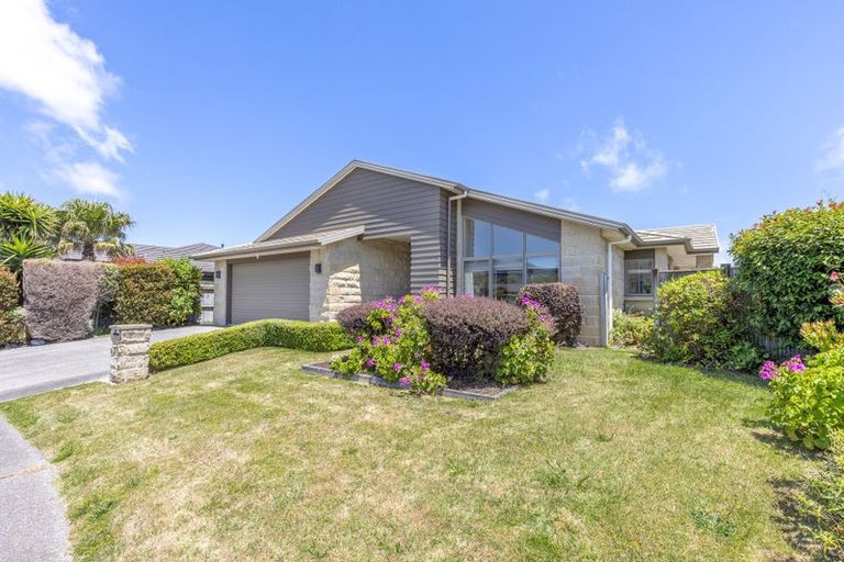 Photo of property in 21 Telford Way, Raumati Beach, Paraparaumu, 5032