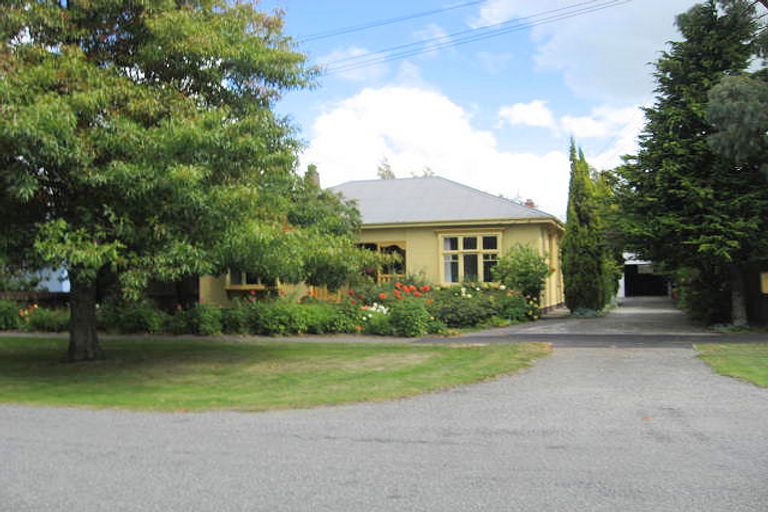 Photo of property in 6 Clinton Street, Darfield, 7510